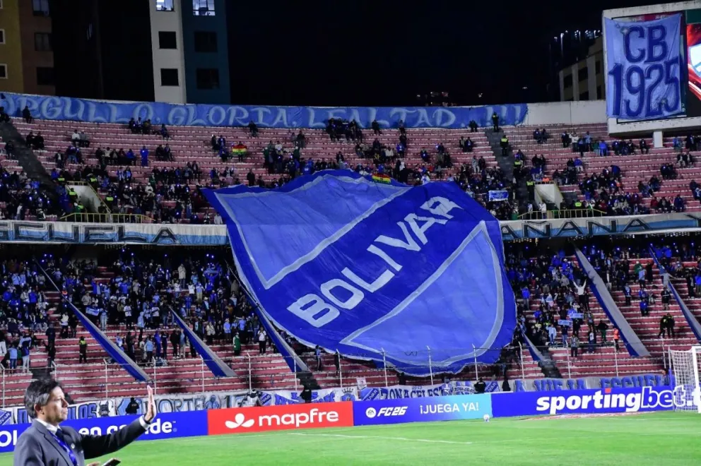 La afición de Bolívar en la curva norte del Siles. Foto: APG.