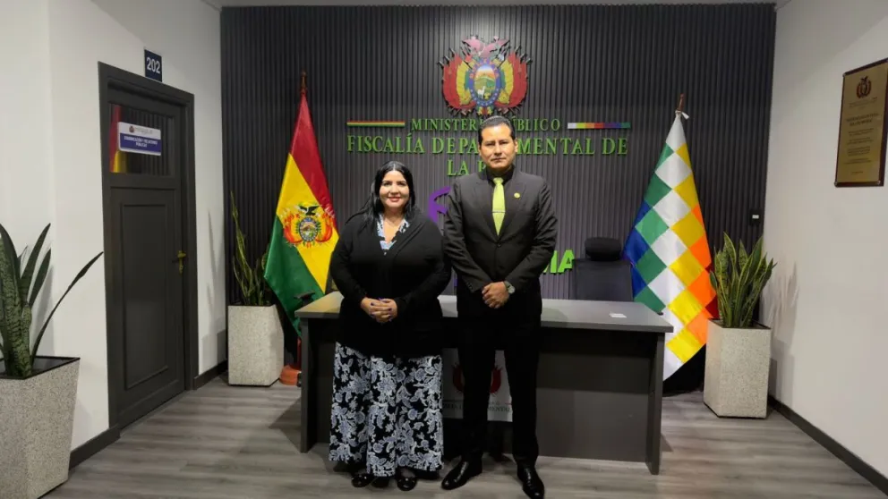 La viceministra Jessica Echeverrría se reunió con el fiscal departamental de La Paz, Luis Carlos Tórrez.