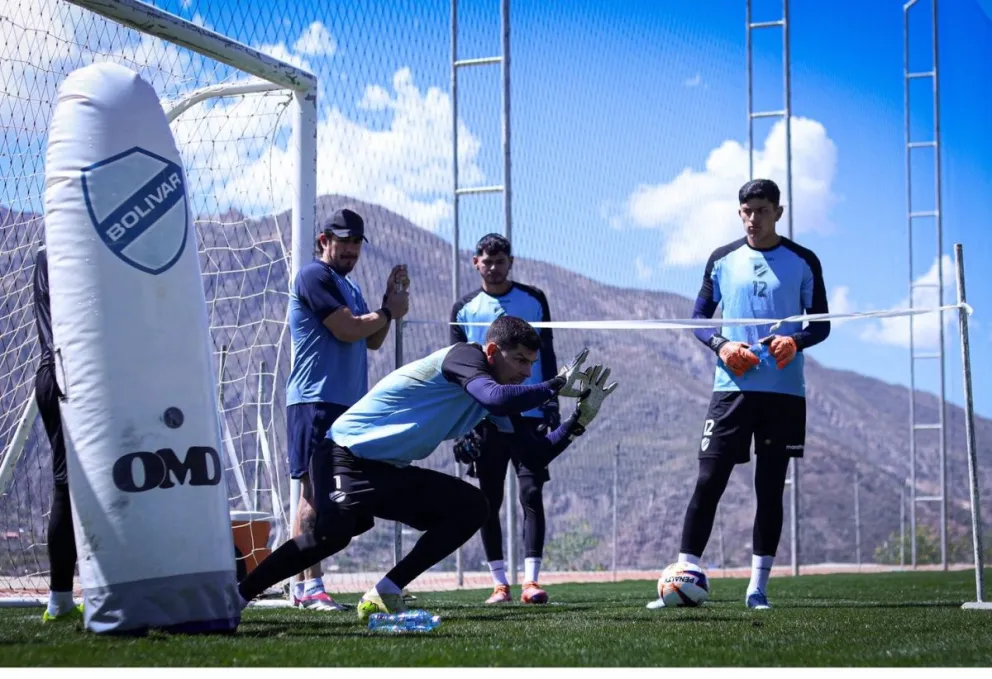 El arquero Lampe en plena práctica. Foto: Club Bolívar.