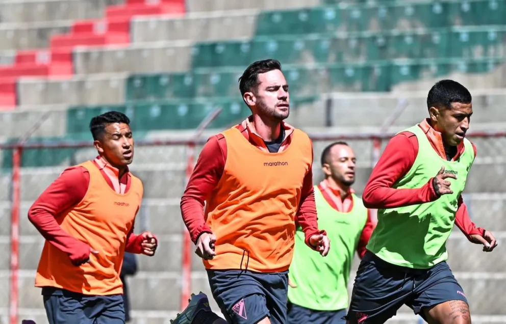 Jugadores del cuadro Millonario durante su entrenamiento. Foto: Club Always Ready.