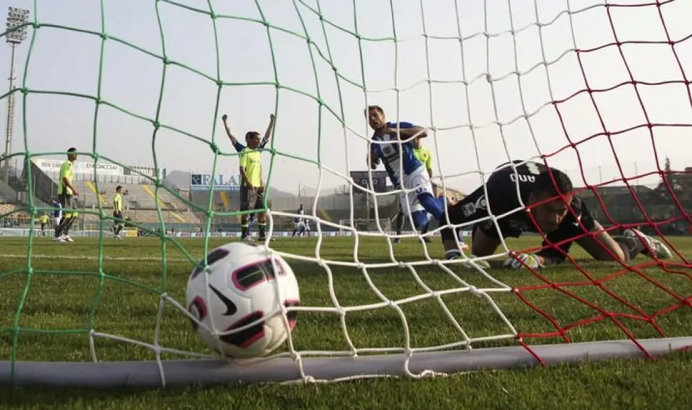 Un partido del fútbol italiano. Foto: EFE.