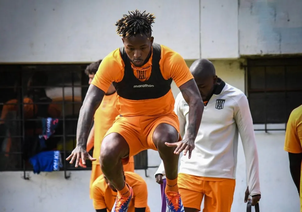 El panameño Jovani Welch en uno de los últimos entrenamientos del Tigre. Foto: Club The Strongest