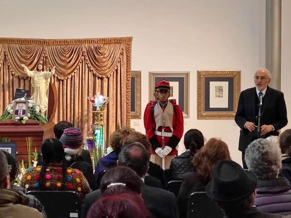 Los restos de Mariano Baptista Gumucio fueron velados en el Museo Nacional de Arte. Foto: Visión 360