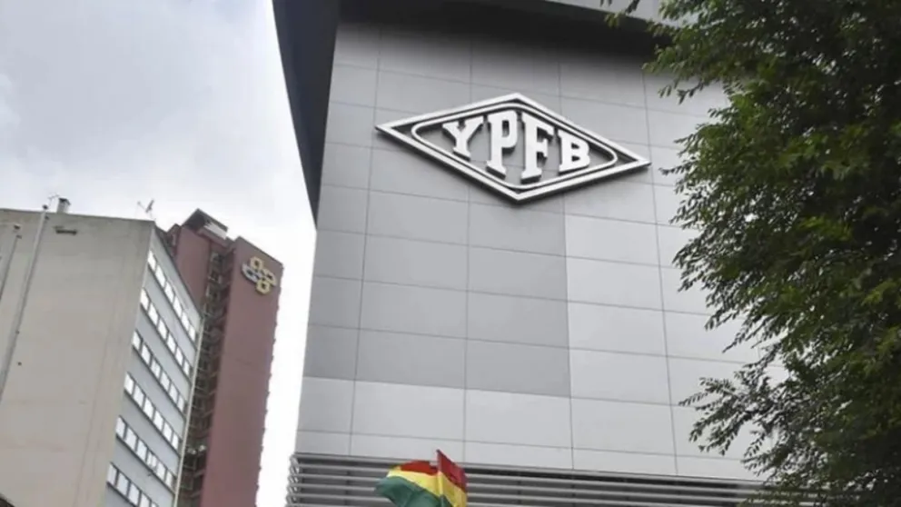 Frontis del edificio de YPFB en La Paz, Foto: RRSS