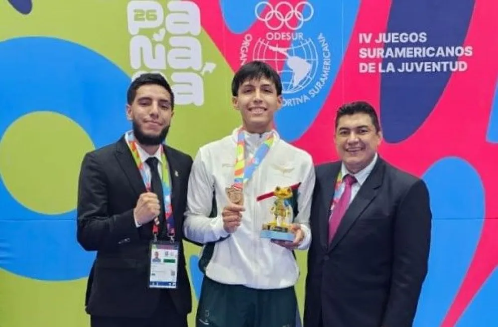 Fotos del medallista nacional Matías Paredez (centro). Crédito: Feboka