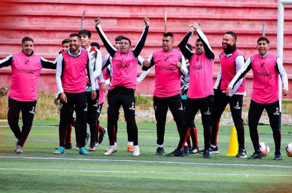 Jugadores de Nacional Potosí en uno de sus últimos entrenamientos. Foto: Club Nacional Potosí