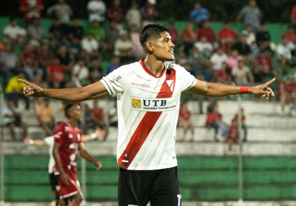 Nava celebra su gol para el Millonario. Foto: Club Always Ready.