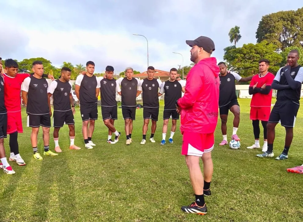 El plantel capitalino en uno de sus últimos entrenamientos antes de viajar a Brasil. Foto: Club Independiente.