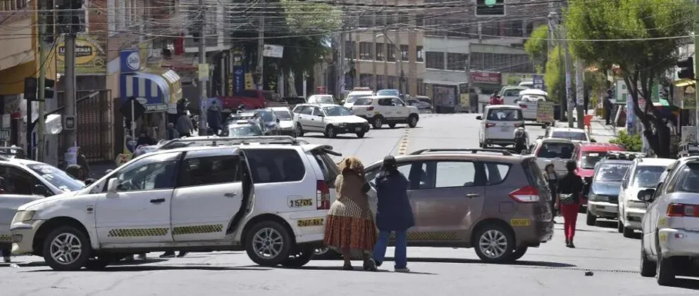 La Defensoría del Pueblo recuerda que el conflicto por la “gasolina desestabilizada” se extiende por cuatro meses, sin que el Gobierno pueda resolverlo a la fecha. Foto: La Patria