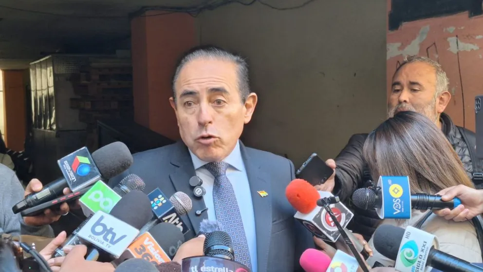 Los alcaldes electos de La Paz, César Dockweiler y de El Alto, Eliser Roca. Foto: ABI