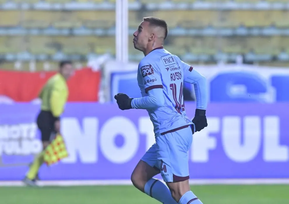 Matheus celebra su primer gol en el Siles. Foto: APG.