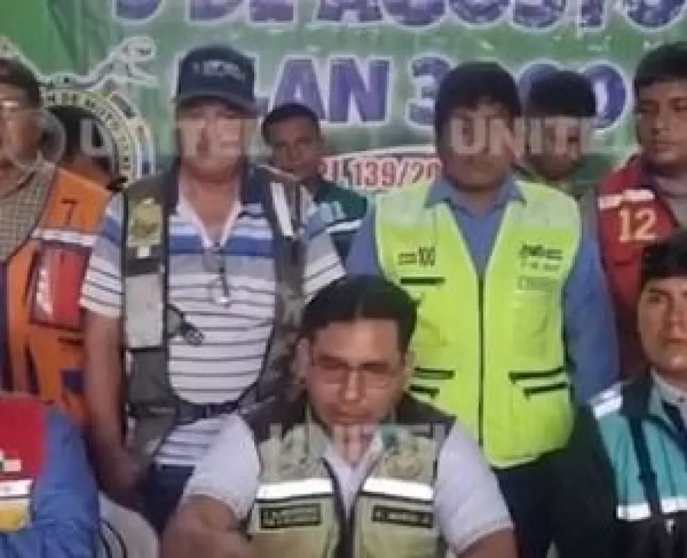 Dirigentes informan del paro y bloqueo indefinido en Santa Cruz. Foto: captura de imagen