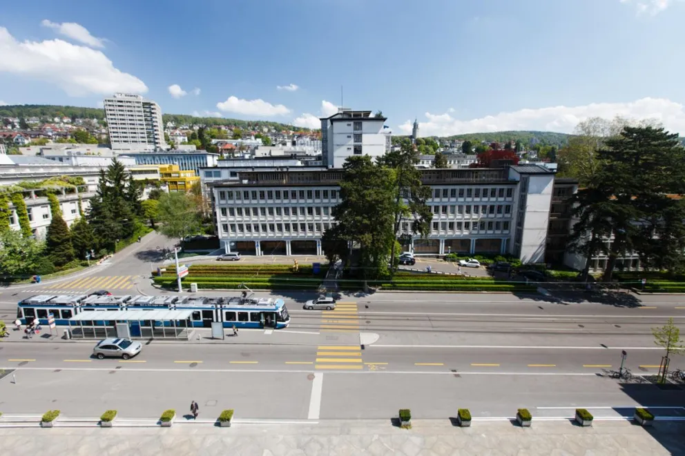 El paciente está siendo tratado actualmente en el Hospital Universitario de Zúrich, donde ha sido aislado. Foto: EFE 