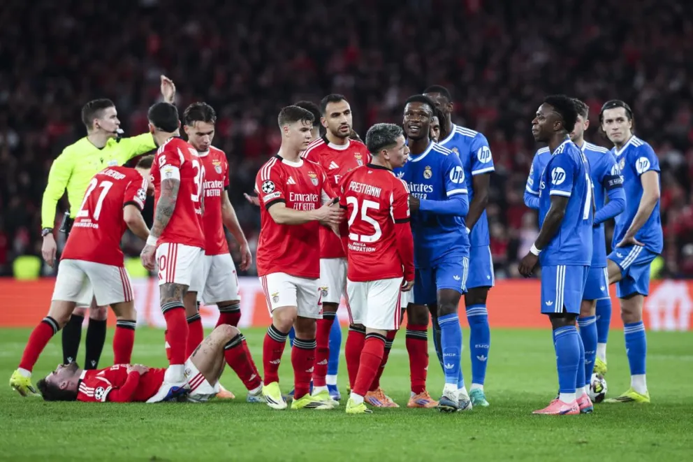 Prestianni discute con Vinícius durante el partido del 17 de febrero. Foto: EFE.