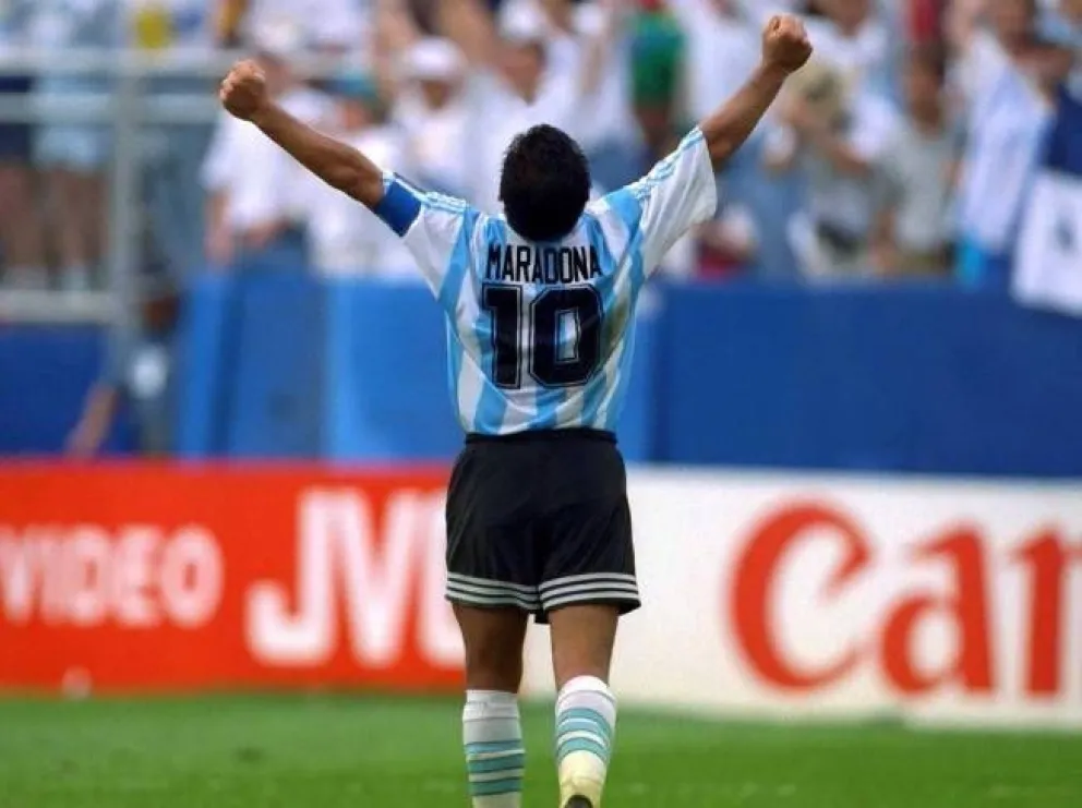 Diego Maradona luce la casaca 10 en el Mundial de Estados Unidos 1994. Foto: FIFA