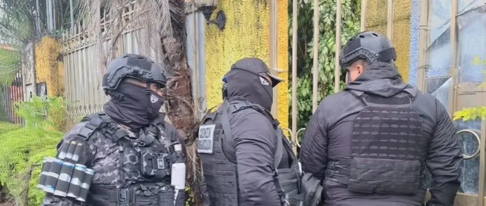 Efectivos que formaron parte del operativo. Foto: Unitel 