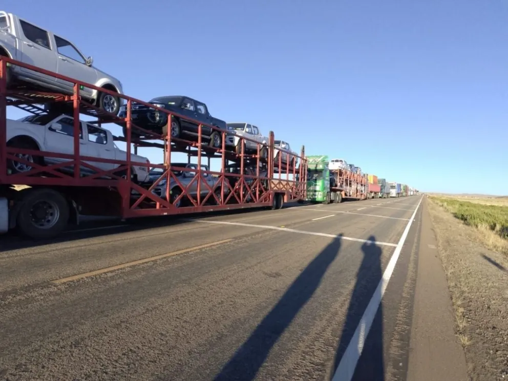 Bloqueo en el tramo Patacamaya – Tambo Quemado, sector Cañaviri. Foto: ABC.