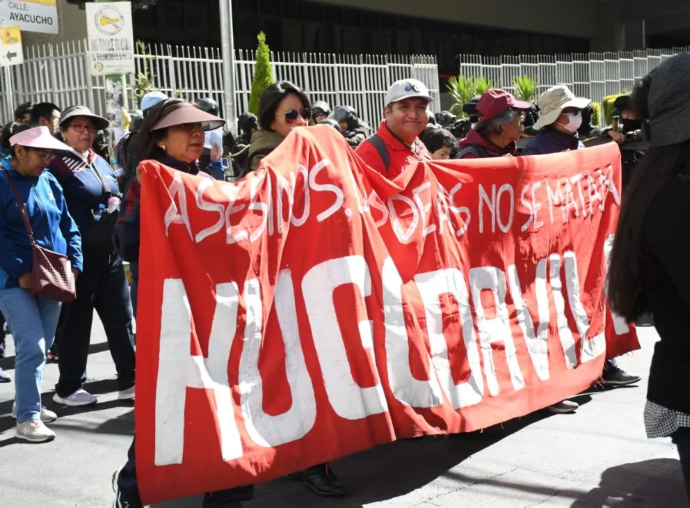 Este lunes, los maestros urbanos cumplieron un paro de 24 horas con movilizaciones en diferentes regiones del país. Foto: Marka Registrada