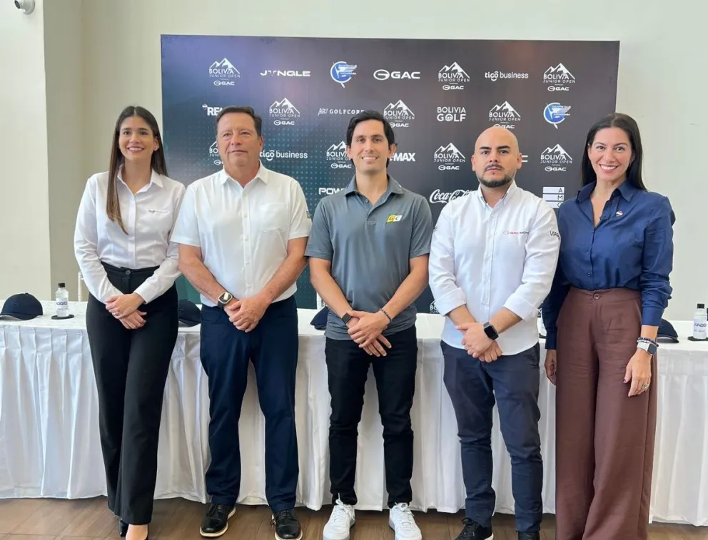 Los organizadores durante la conferencia de Santa Cruz. Foto: Federación Boliviana de Golf.