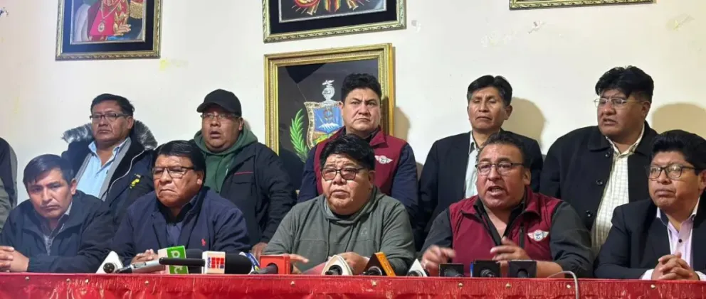 La Federación Departamental de Choferes de La Paz decidirá si se suma a las protestas sociales. Foto: Unitel