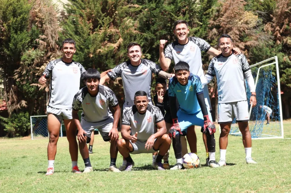 Parte del plantel de ABB en un entrenamiento. Foto: CLUB ABB.