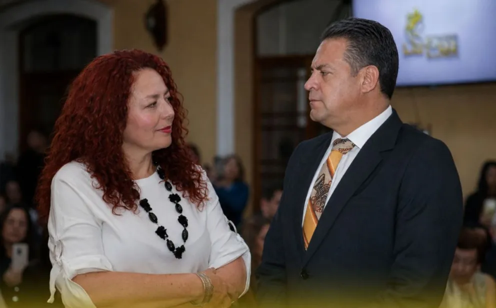 Rodríguez junto al gobernador Revilla, la exvoleibolista será la nueva directora del Sedede. Foto: GLP