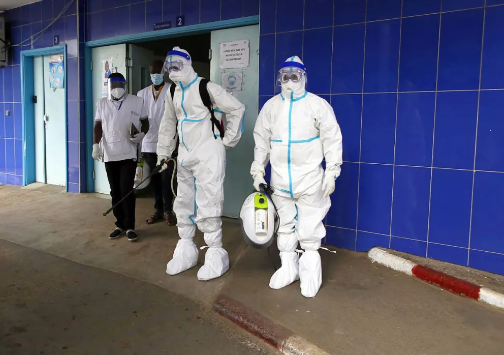 Controles sanitarios en Costa de Marfil, uno de los países africanos afecados por el ébola. (Costa de Marfil, República Guinea). Foto: EFE