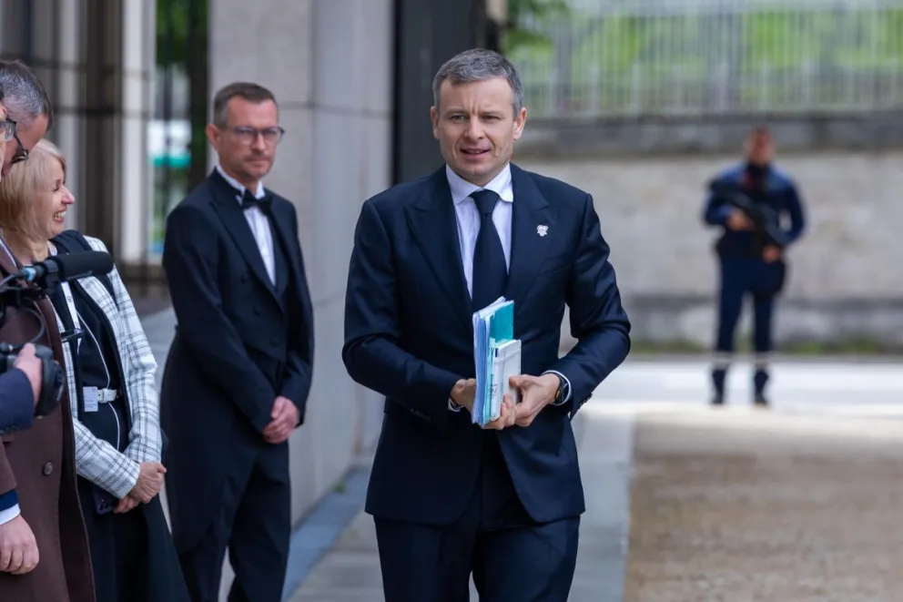 El ministro de Finanzas de Ucrania, Sergui Marchenko, este lunes a su llegada a la reunión del G7 de Finanzas en París. Foto: EFE