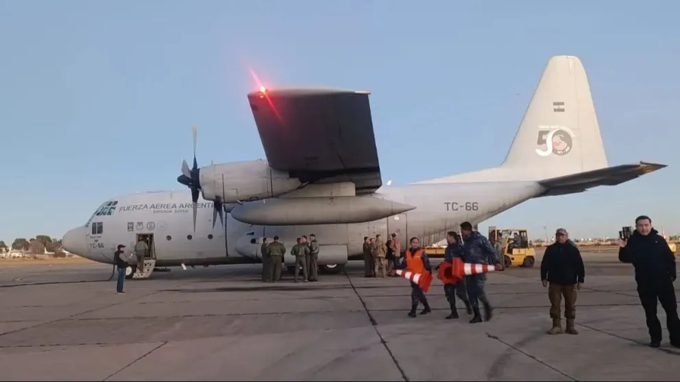 Avión Hércules de la Argentina que apoyo en el traslado de alimentos