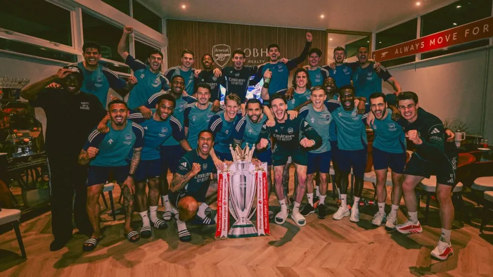 Jugadores del Arsenal celebran la obtención de su título. Foto: Club Arsenal.