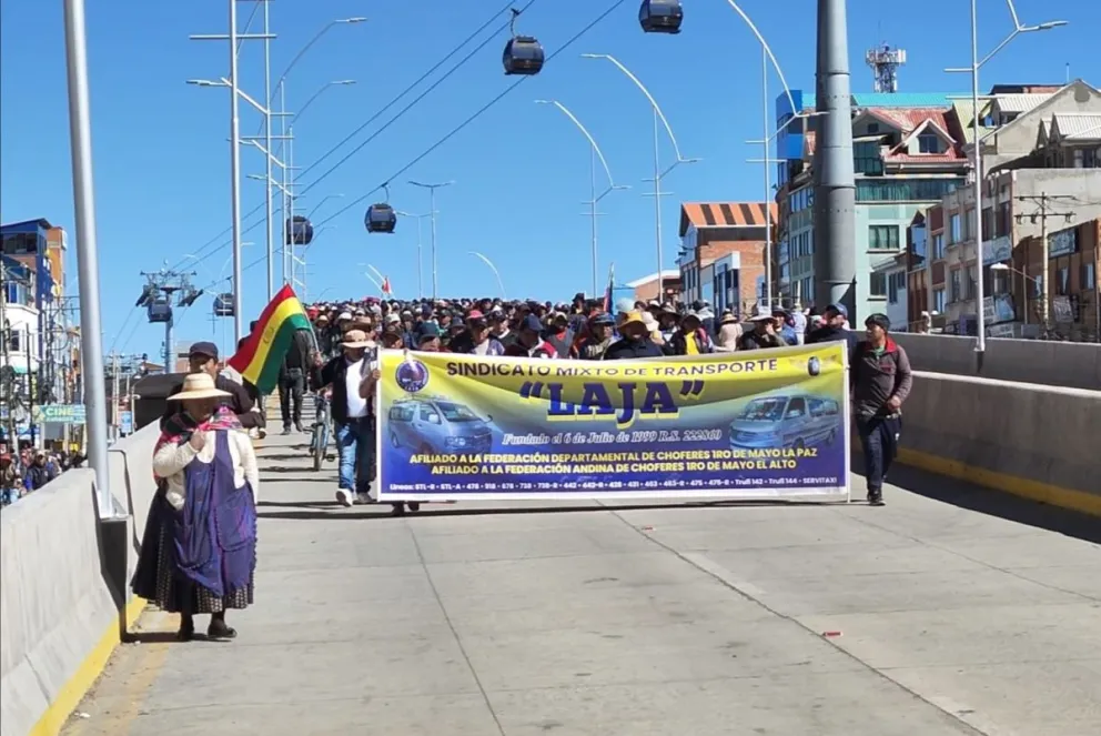 Una marcha que se registró hoy en la ciudad de El Alto. Foto: APG