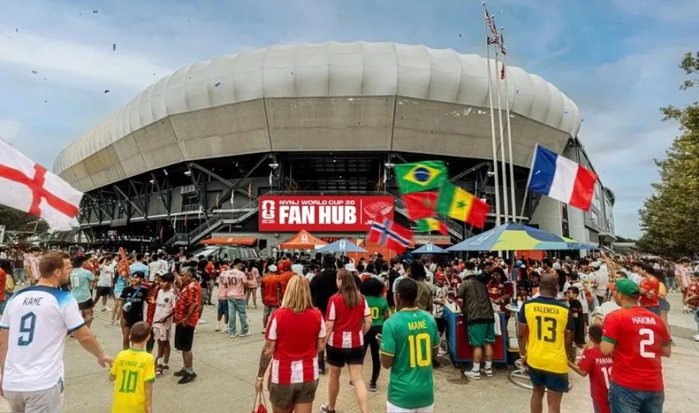 Fotografía cedida por la MLS que muestra una representación conceptual de una zona de fans alrededor del Estadio Sports Illustrated en Nueva Jersey. Crédito: EFE