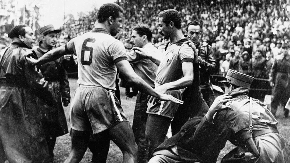 La pelea protagonizada por los dos seleccionados que dieron un espectáculo reprochable en el certamen mundialista. 