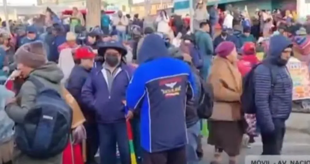 Inicia marcha a La Paz. Foto: Captura de imagen