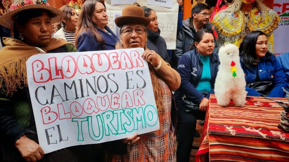 Bloqueos de caminos dejan pérdidas económicas cuatiosas. Foto: Periódico Hoy Bolivia