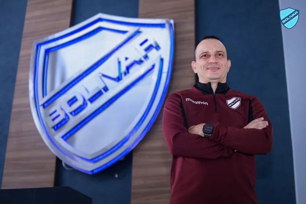 Restrepo ya se puso manos a la obra en la Academia. Foto: Club Bolívar.