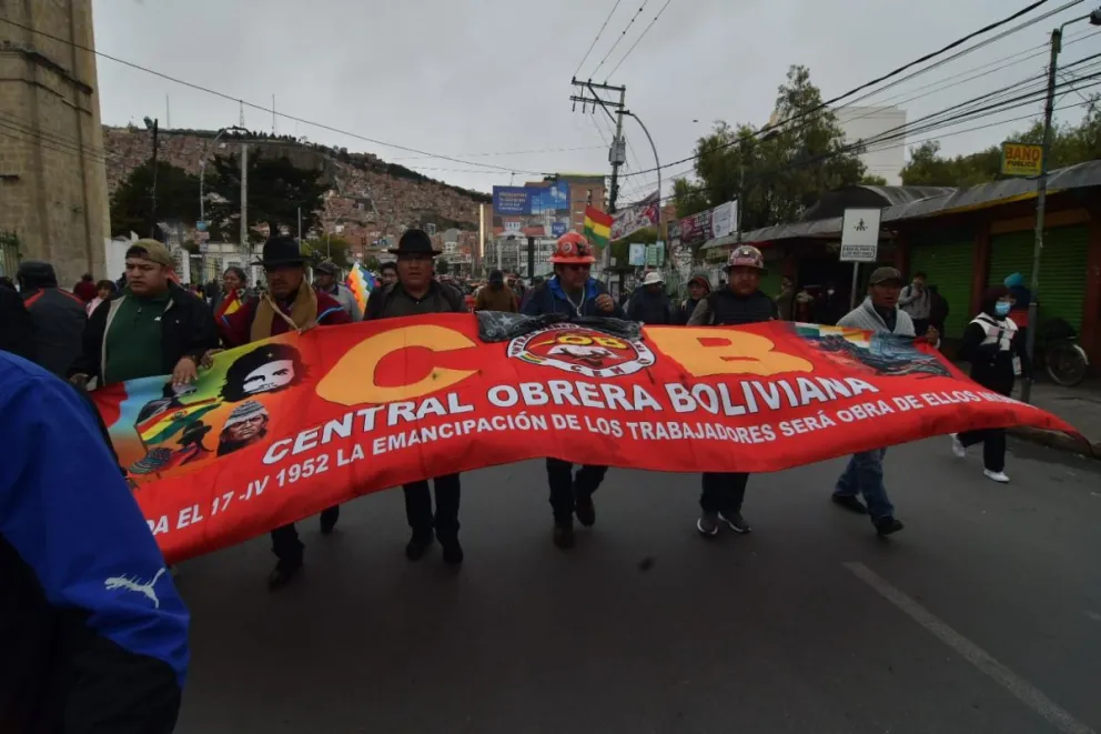 La COB protagonizó una marcha hoy en el centro de la ciudad de La Paz. Foto: APG