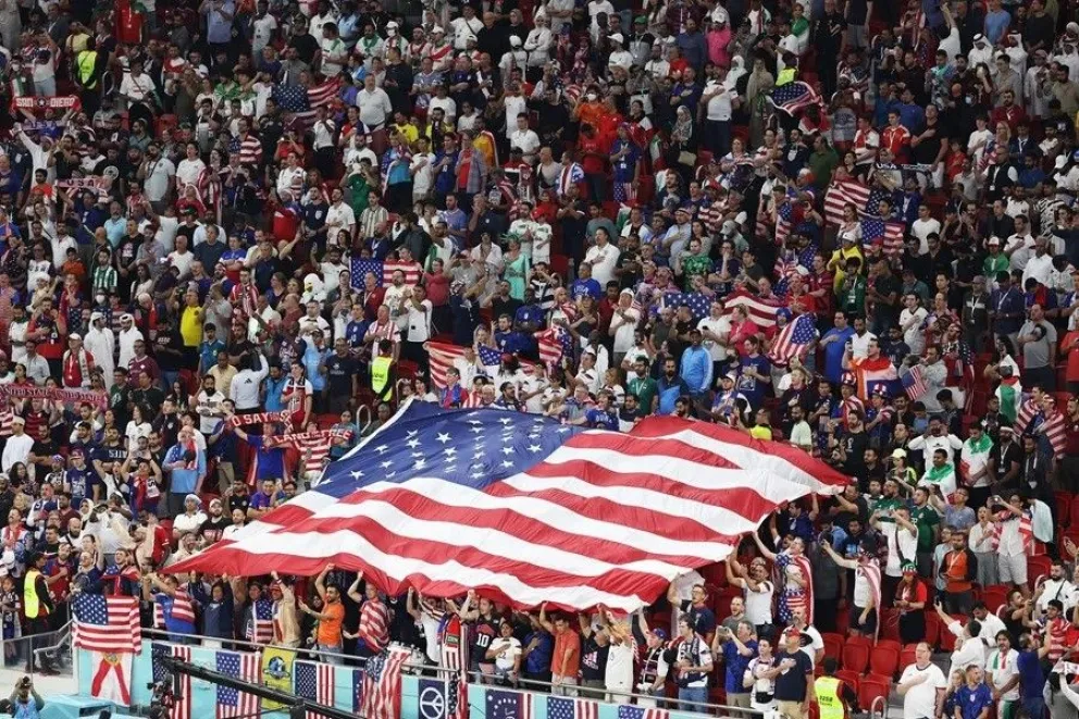 Fotografía de archivo de aficionados de la selección de fútbol de Estados Unidos. Crédito: EFE