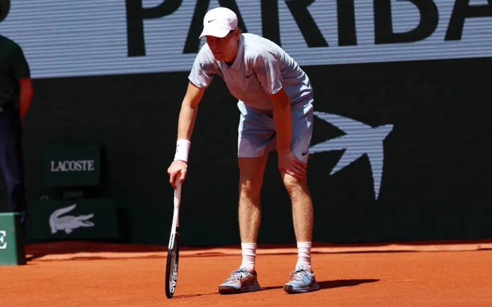 Un Sinner agotado en pleno partido. Foto: EFE.