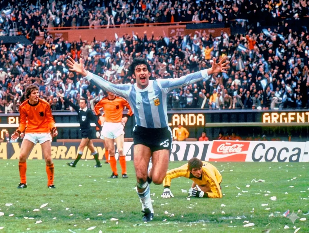 El festejo de Kempes en la final frente a Holanda. Foto. FIFA