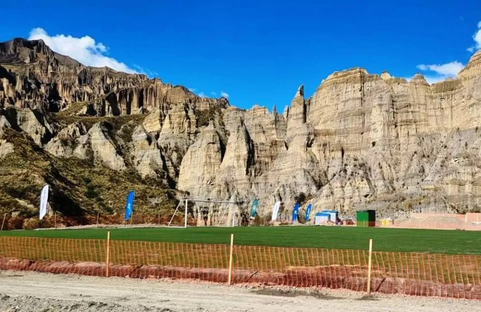 Una fotografía de archivo de una de las canchas de la infraestructura que tiene la FBF. Foto: FBF