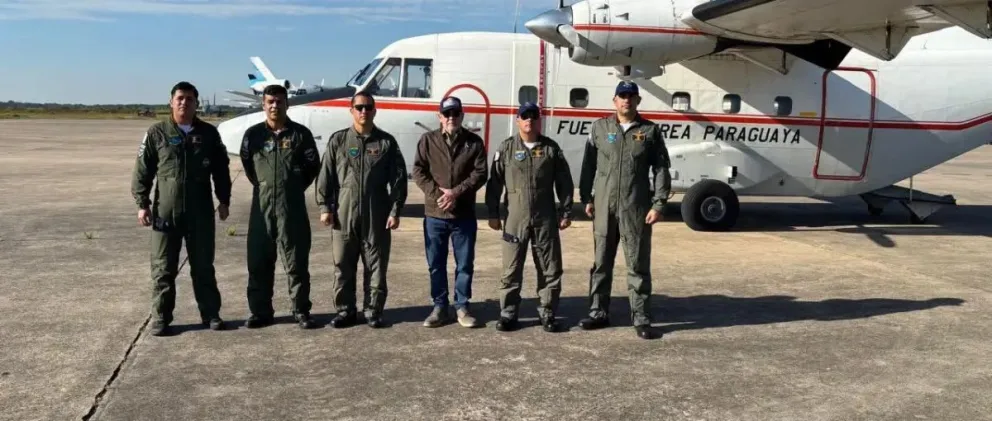 Un avión militar de Paraguay trabajo ayuda humanitaria a Bolivia. Foto: Consulado de Paraguay