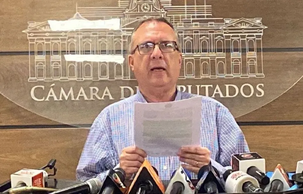 El diputado Carlos Alarcón. Foto archivo