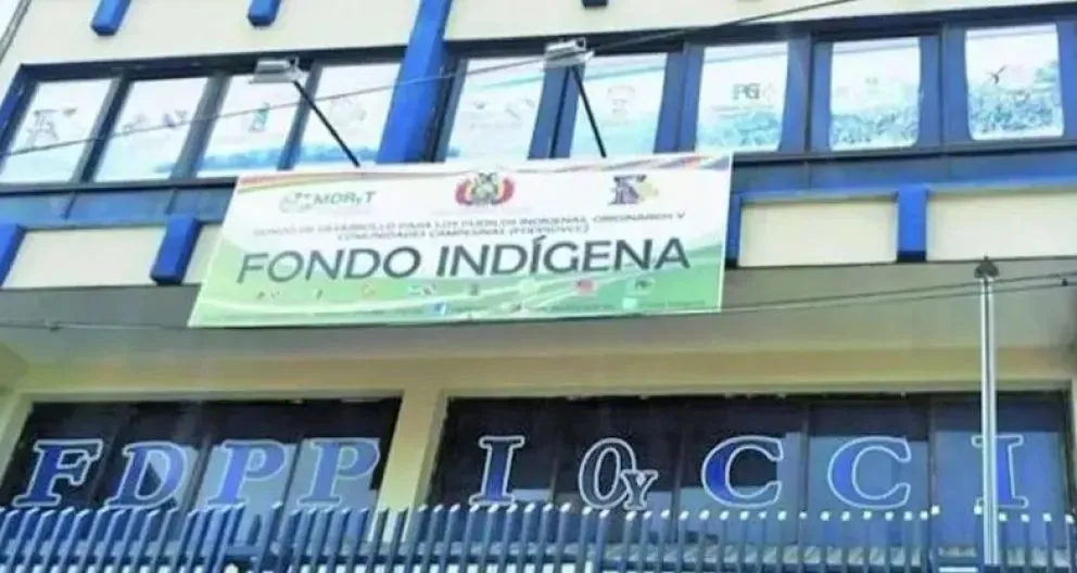 El frontis del Fondo Indígena. 