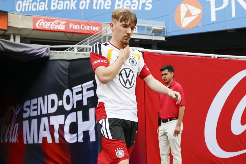 Karl, antes de comenzar el entrenamiento de este viernes con su selección en Chicago. Foto: EFE.