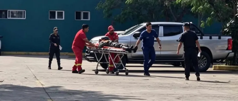 El policía que recibió un disparo en la cabeza, tiene 23 años, fue atendido en el Hospital Obrero. Foto Unitel