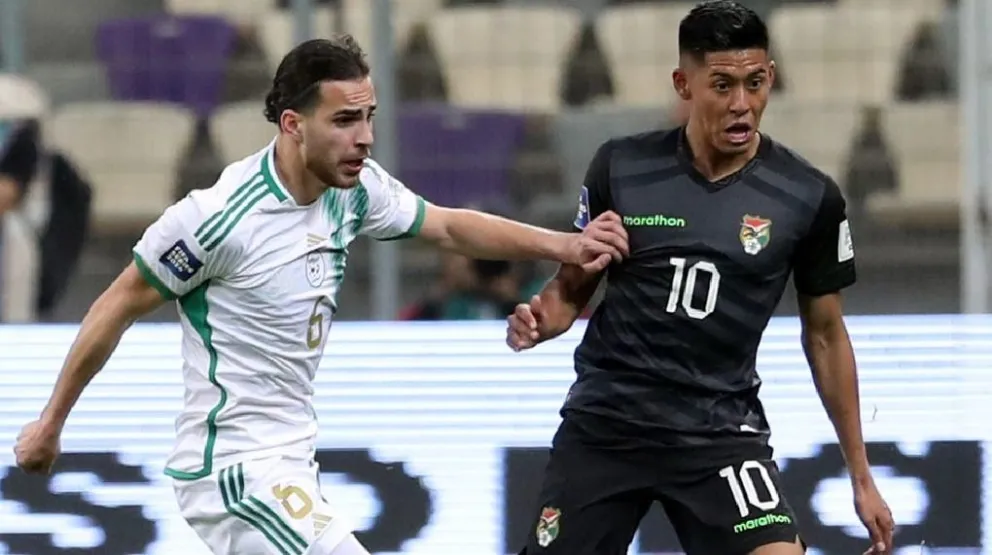 Ramiro Vaca (der.) en el amistoso contra Argelia. Foto: EFE.