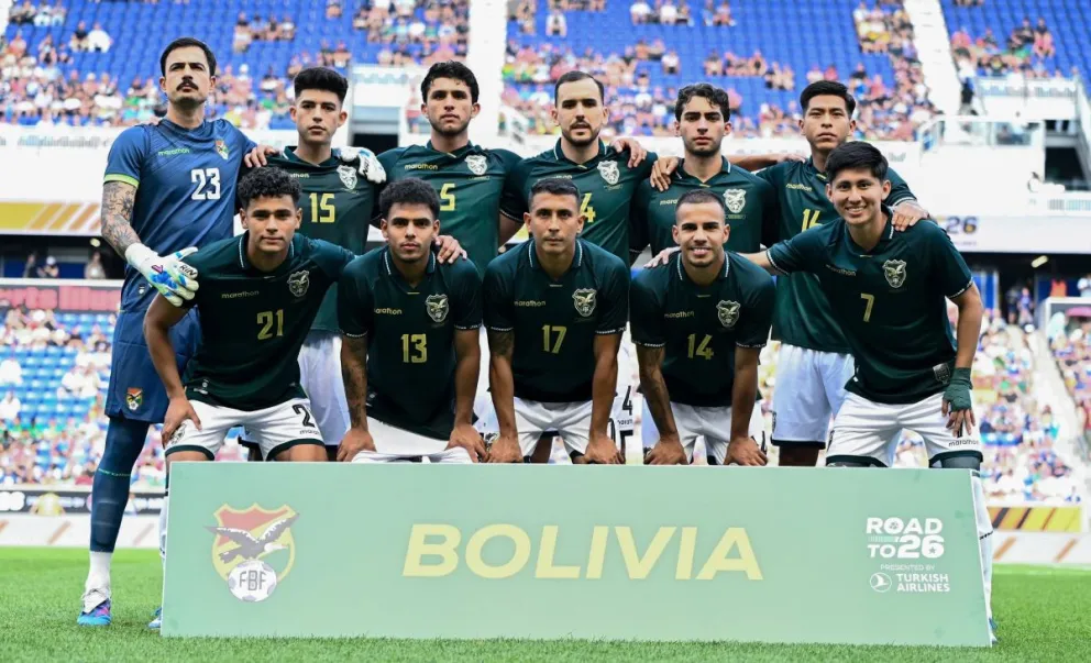 El equipo boliviano que empezó jugando contra Escocia el sábado en Nueva Jersey. Foto: La Verde - FBF