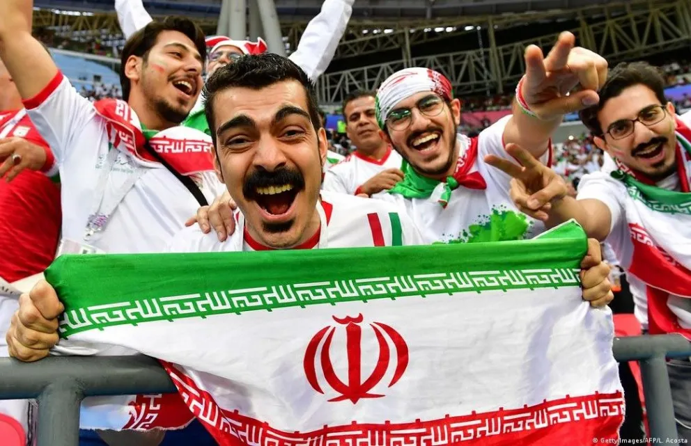 Hinchas de Irán que se quedaron sin boletos para ver a su seleccionado. Foto: DLZ