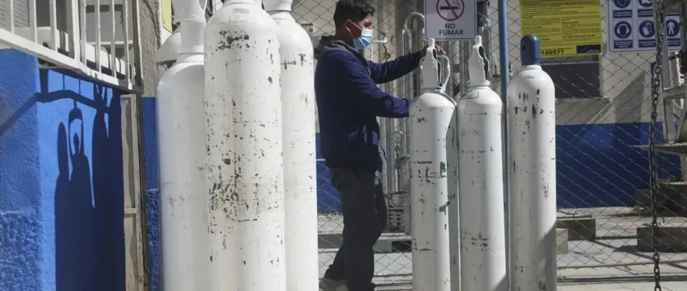 La falta de oxigeno continúa en los hospitales del departamento de La Paz. Foto: APG